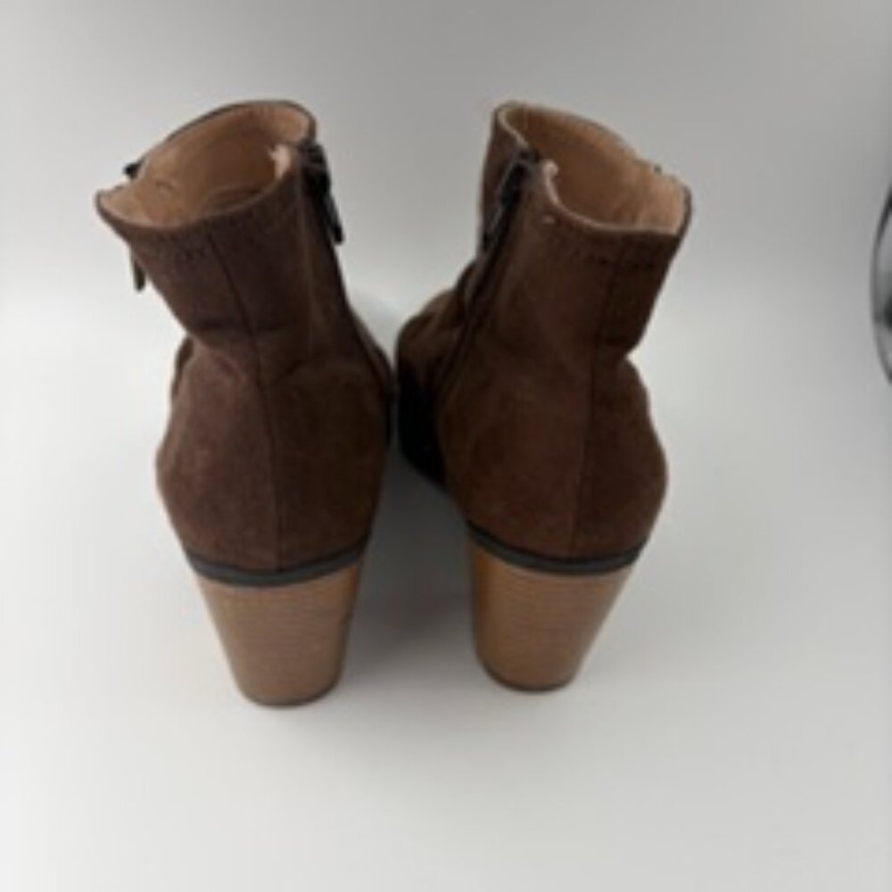 Diba Brown Suede Ankle Boots with a Block Heel and Side Zipper Size 5.5M - Picture 4 of 8